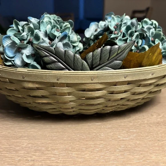 A Longaberger 2010 Oval Sage Green Color, with Teal color silk Hydranges. - Picture 2 of 16